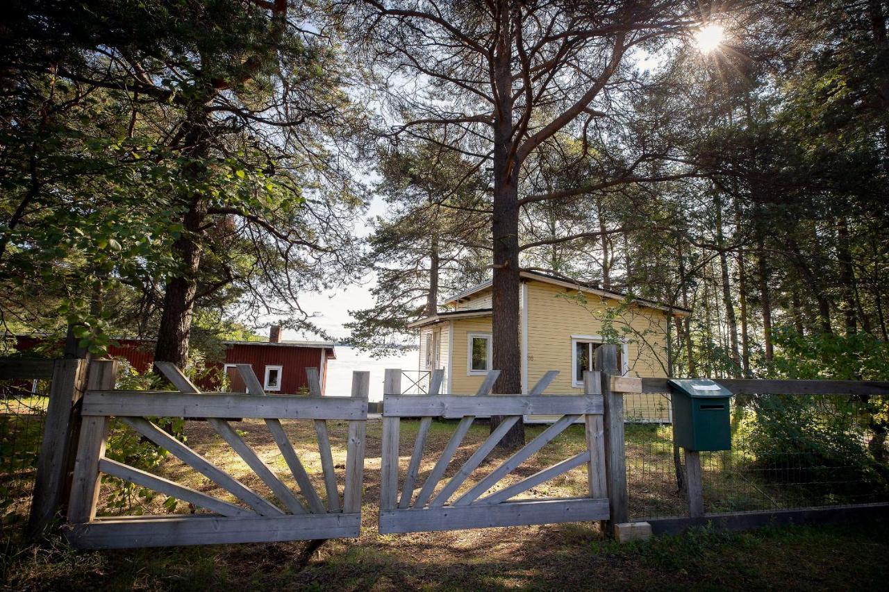 Old Finnish Lakeside Cottage With Sauna 오울루 외부 사진